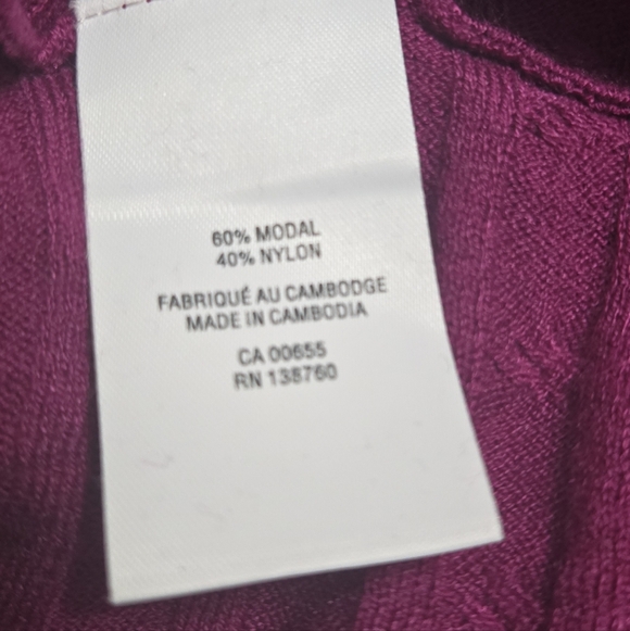 Size XL SWEATER - Picture 4 of 4